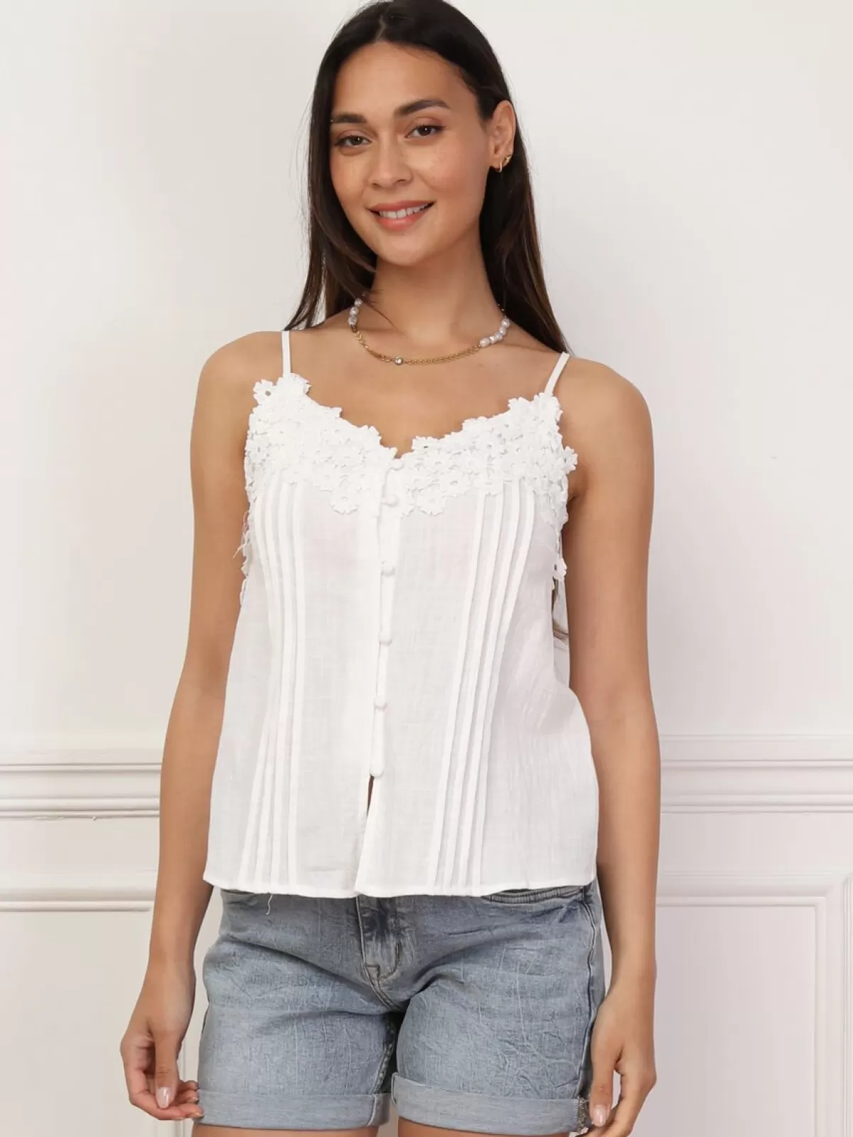 La Modeuse Tops, T-shirts*Caraco boutonné à fleurs en crochet