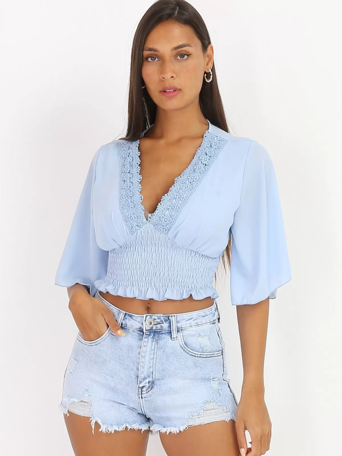 La Modeuse Tops, T-shirts*Crop top froncé avec dentelle