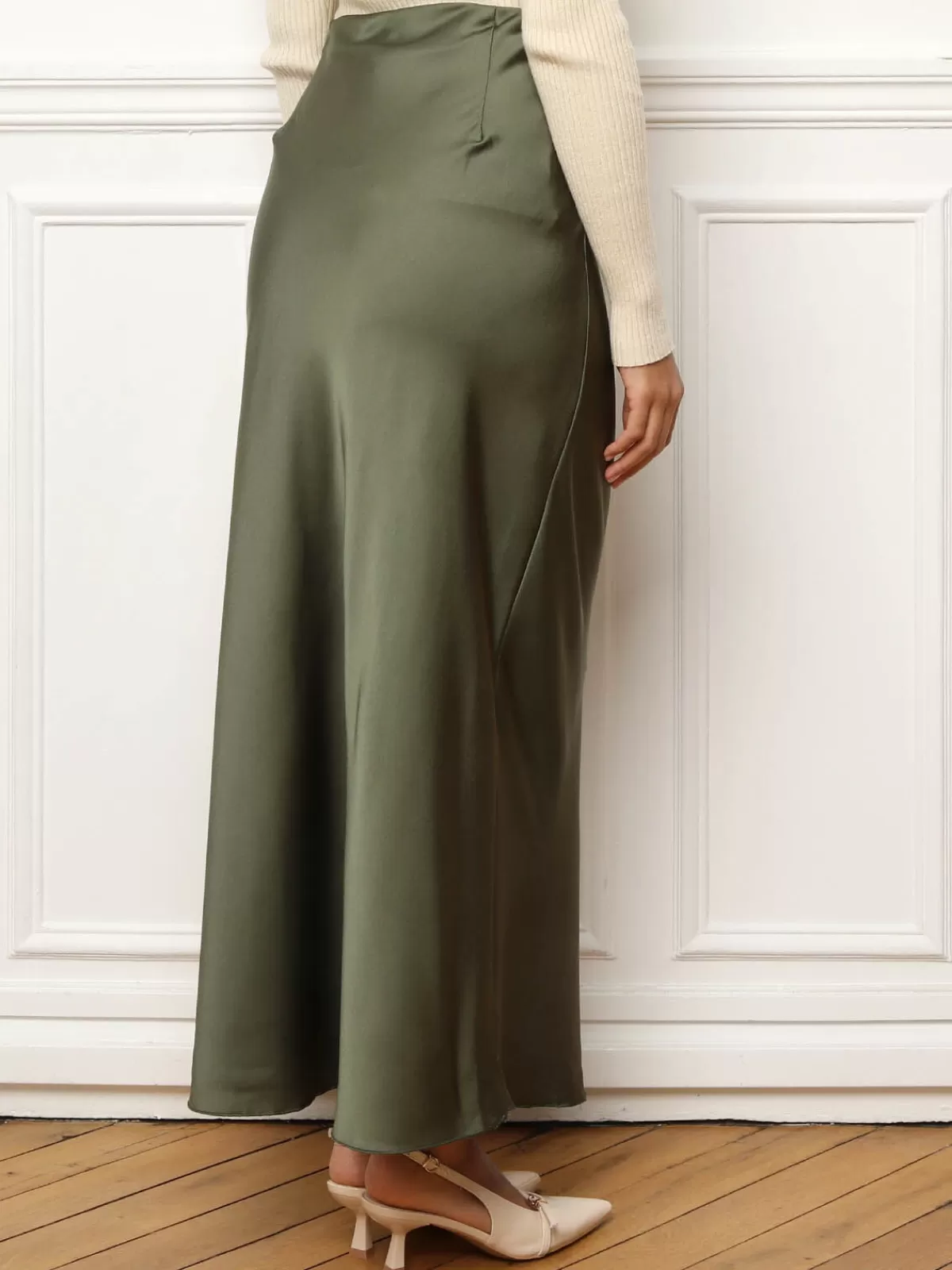 La Modeuse Jupes*Jupe satinée longue et droite