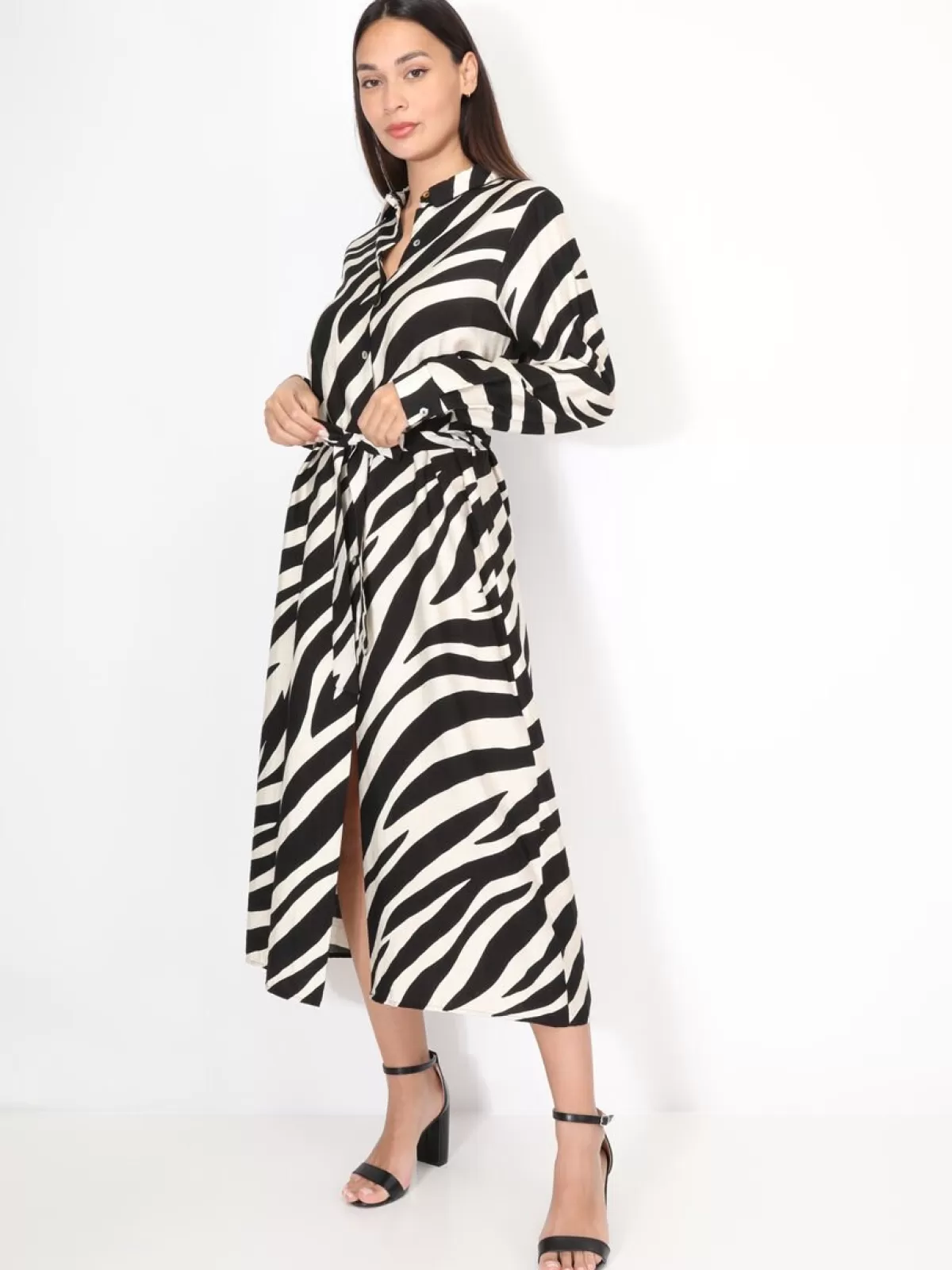 La Modeuse Robes | Robes Chemises*Robe chemise texturée à motif zébré