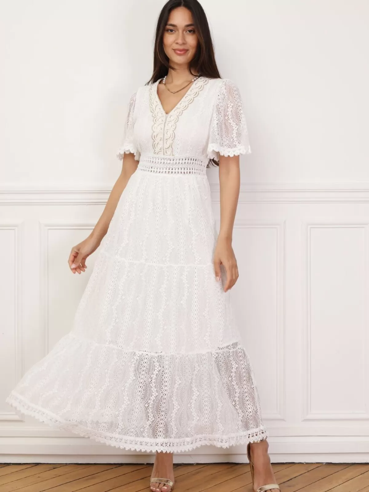 La Modeuse Grandes Tailles (44 Et +)*Robe en dentelle avec broderie