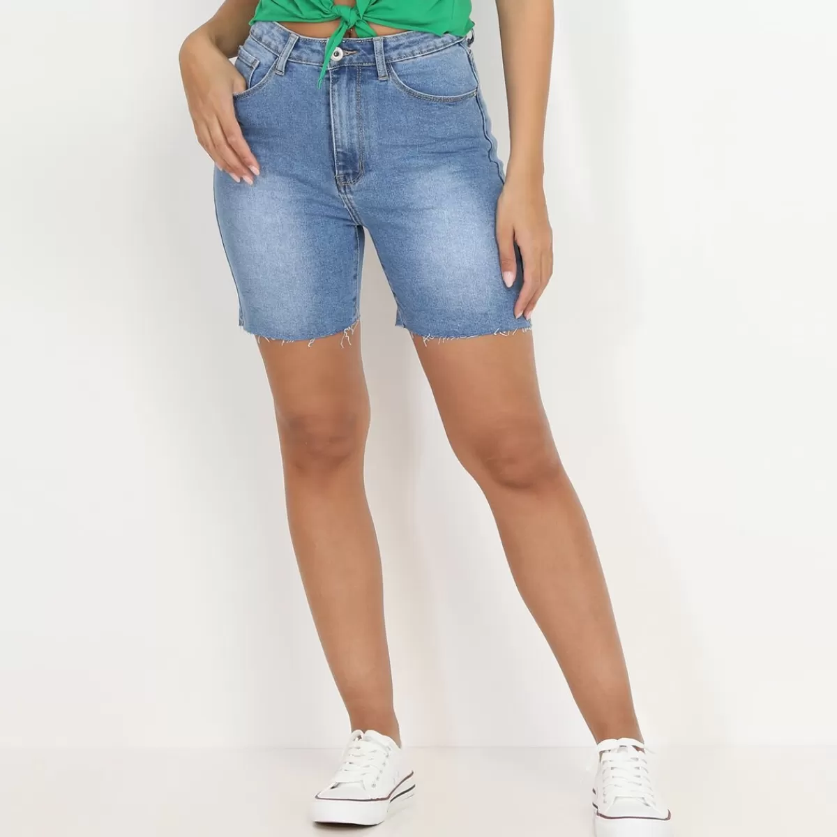 La Modeuse Shorts*Short en jeans effiloché